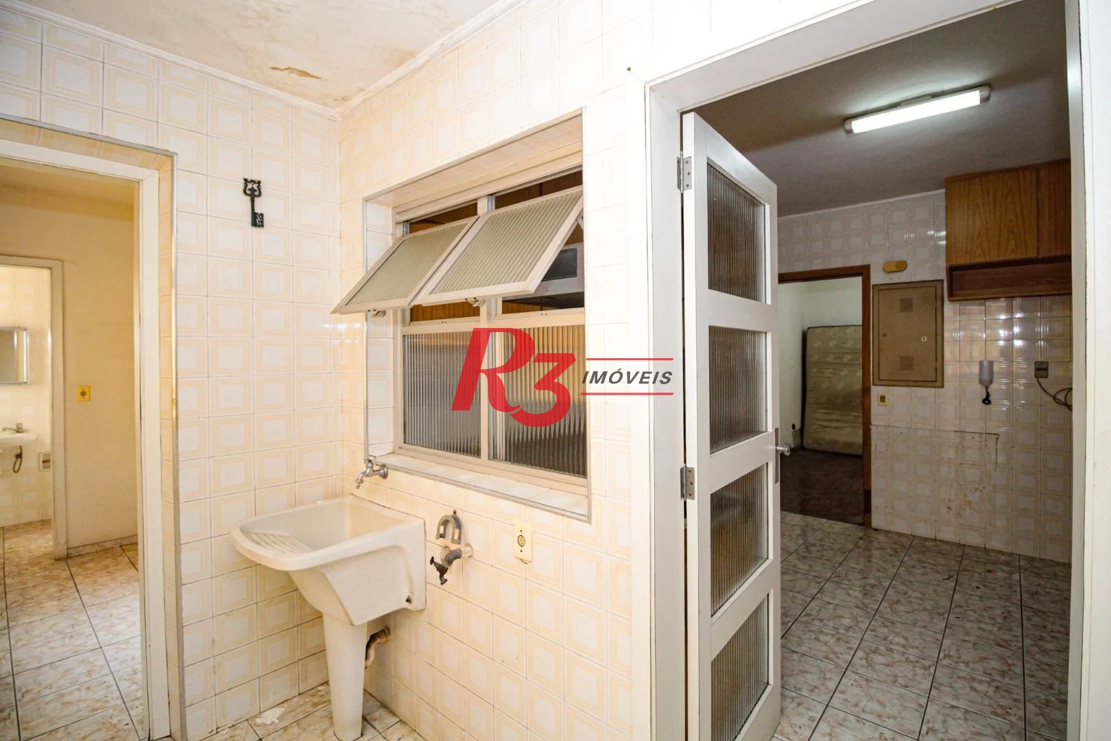 Apartamento com 3 dormitórios à venda, 133 m² por R$ 1.350.000,00 - Gonzaga - Santos/SP