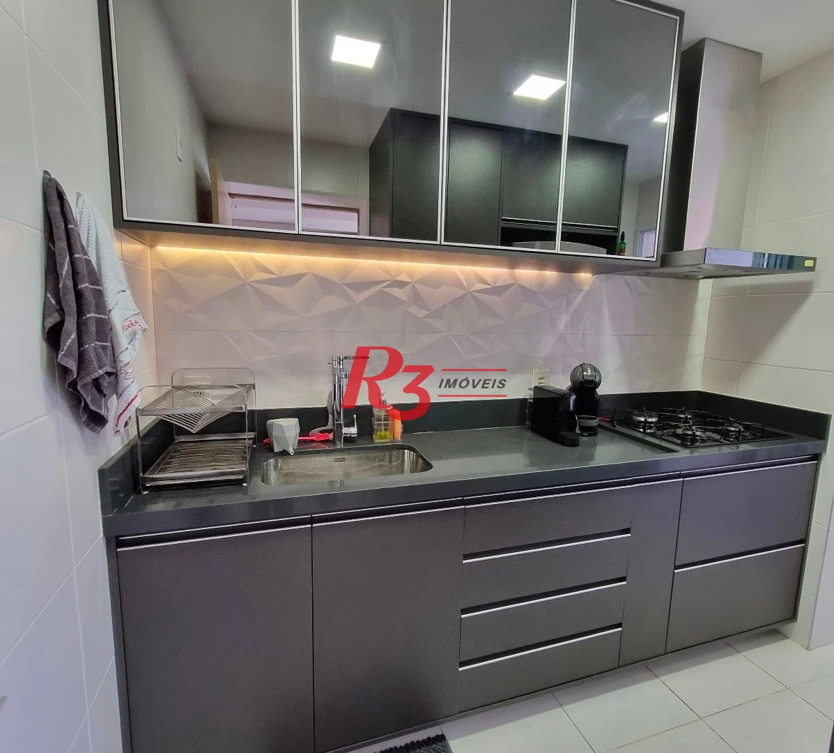 Apartamento com 3 dormitórios à venda, 100 m² por R$ 1.930.000,00 - Pompéia - Santos/SP