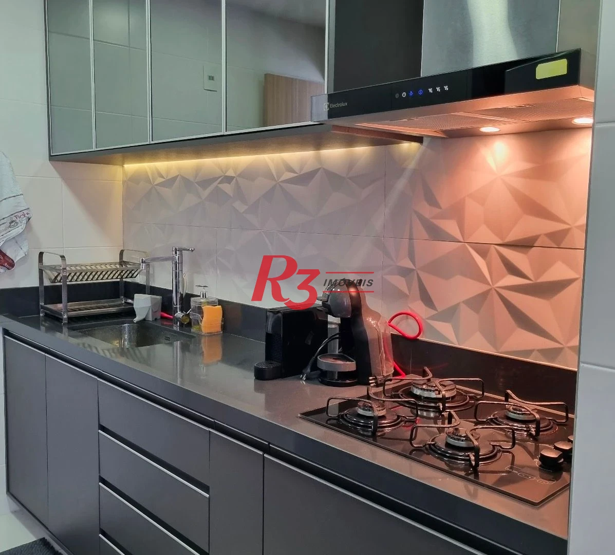 Apartamento com 3 dormitórios à venda, 100 m² por R$ 1.930.000,00 - Pompéia - Santos/SP