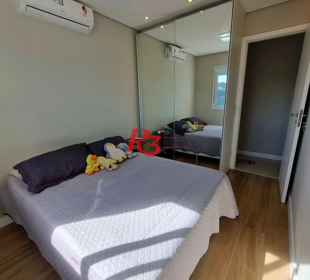 Apartamento com 3 dormitórios à venda, 100 m² por R$ 1.930.000,00 - Pompéia - Santos/SP