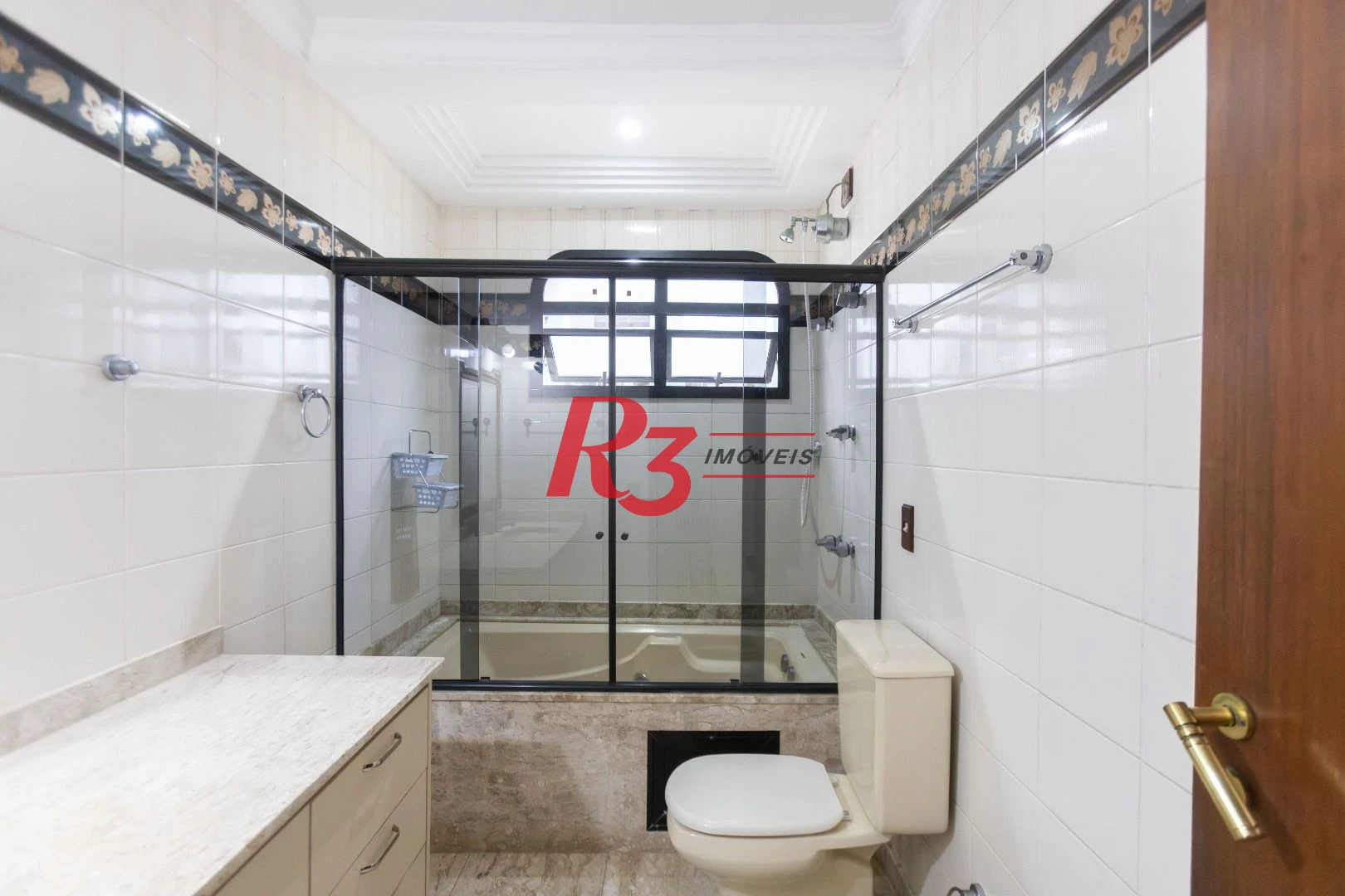 Apartamento com 3 dormitórios à venda, 173 m² por R$ 1.800.000,00 - Boqueirão - Santos/SP