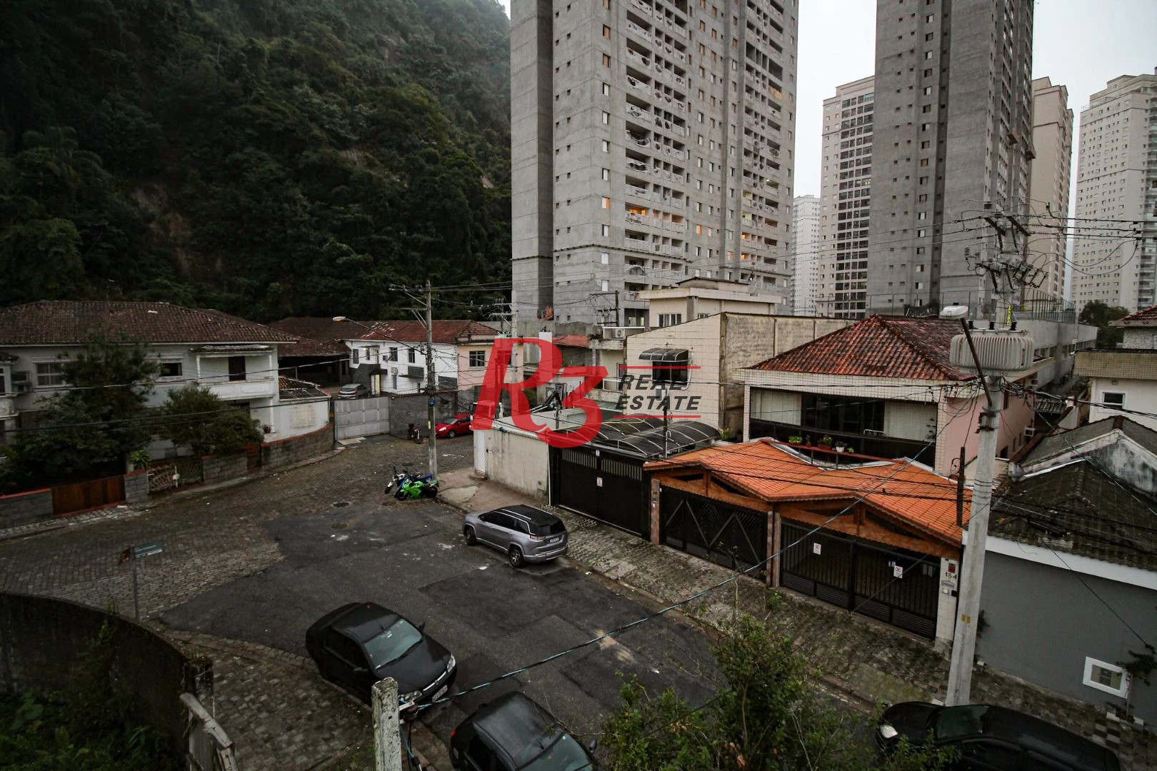 Sobrado com 3 dormitórios à venda, 89 m² por R$ 900.000,00 - Campo Grande - Santos/SP