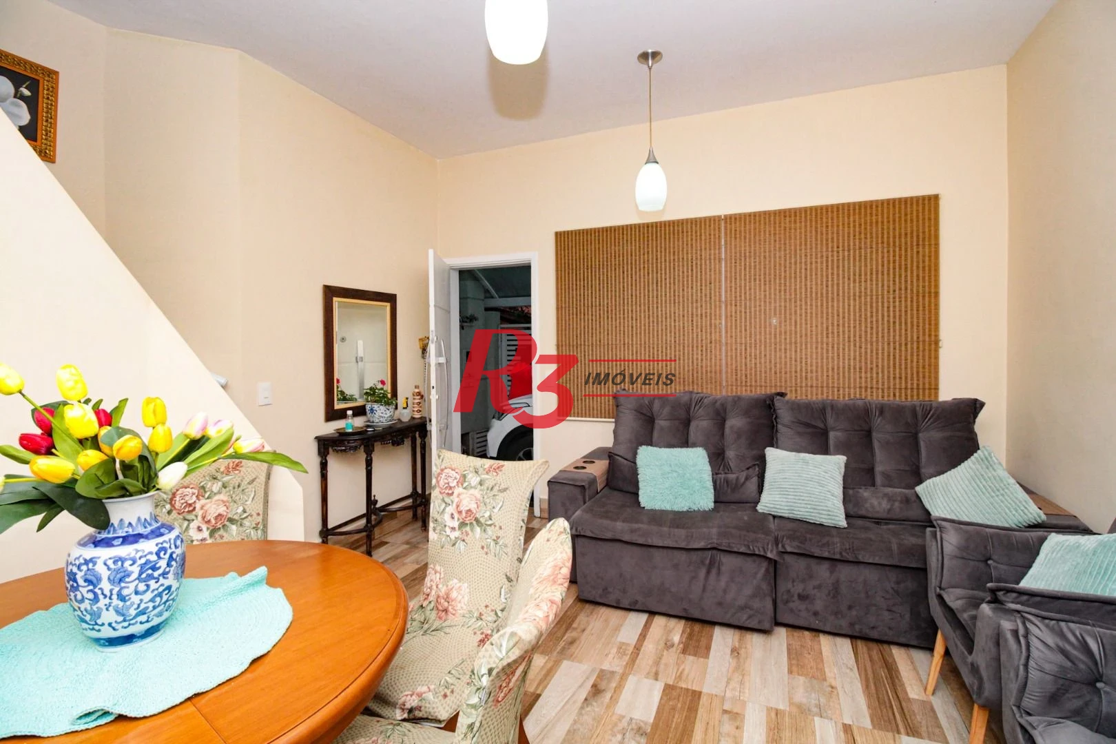 Sobrado com 3 dormitórios à venda, 89 m² por R$ 790.000,00 - Campo Grande - Santos/SP