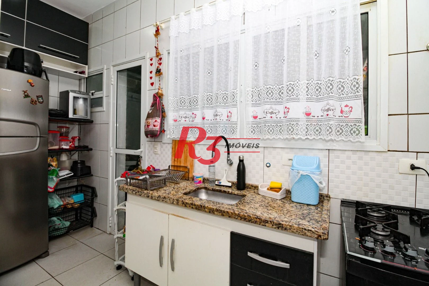 Sobrado com 3 dormitórios à venda, 89 m² por R$ 790.000,00 - Campo Grande - Santos/SP