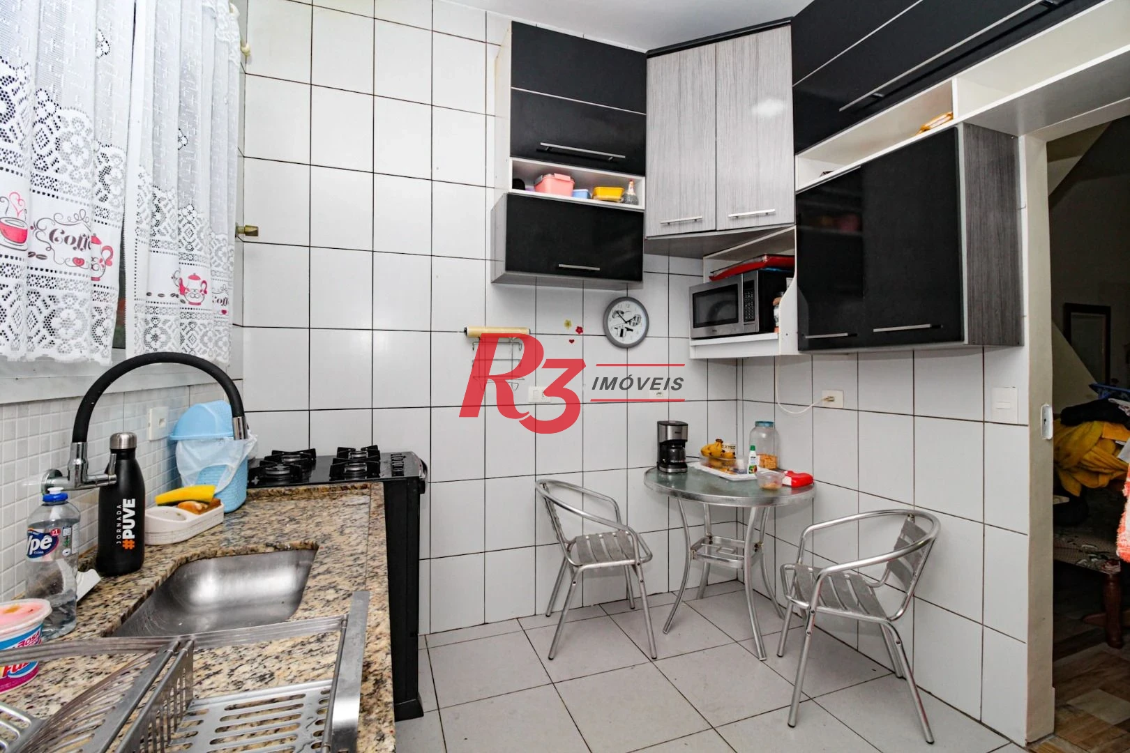 Sobrado com 3 dormitórios à venda, 89 m² por R$ 790.000,00 - Campo Grande - Santos/SP
