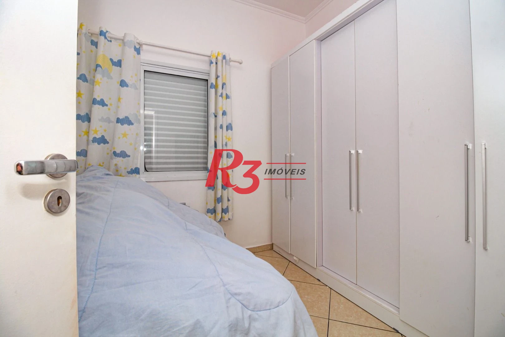 Sobrado com 3 dormitórios à venda, 89 m² por R$ 790.000,00 - Campo Grande - Santos/SP