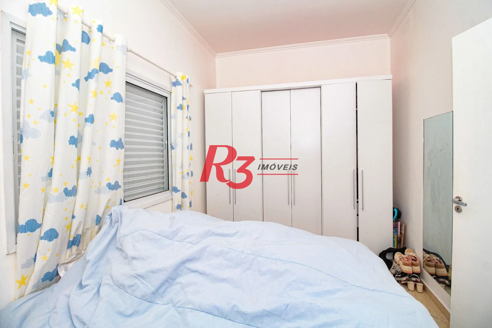 Sobrado com 3 dormitórios à venda, 89 m² por R$ 790.000,00 - Campo Grande - Santos/SP