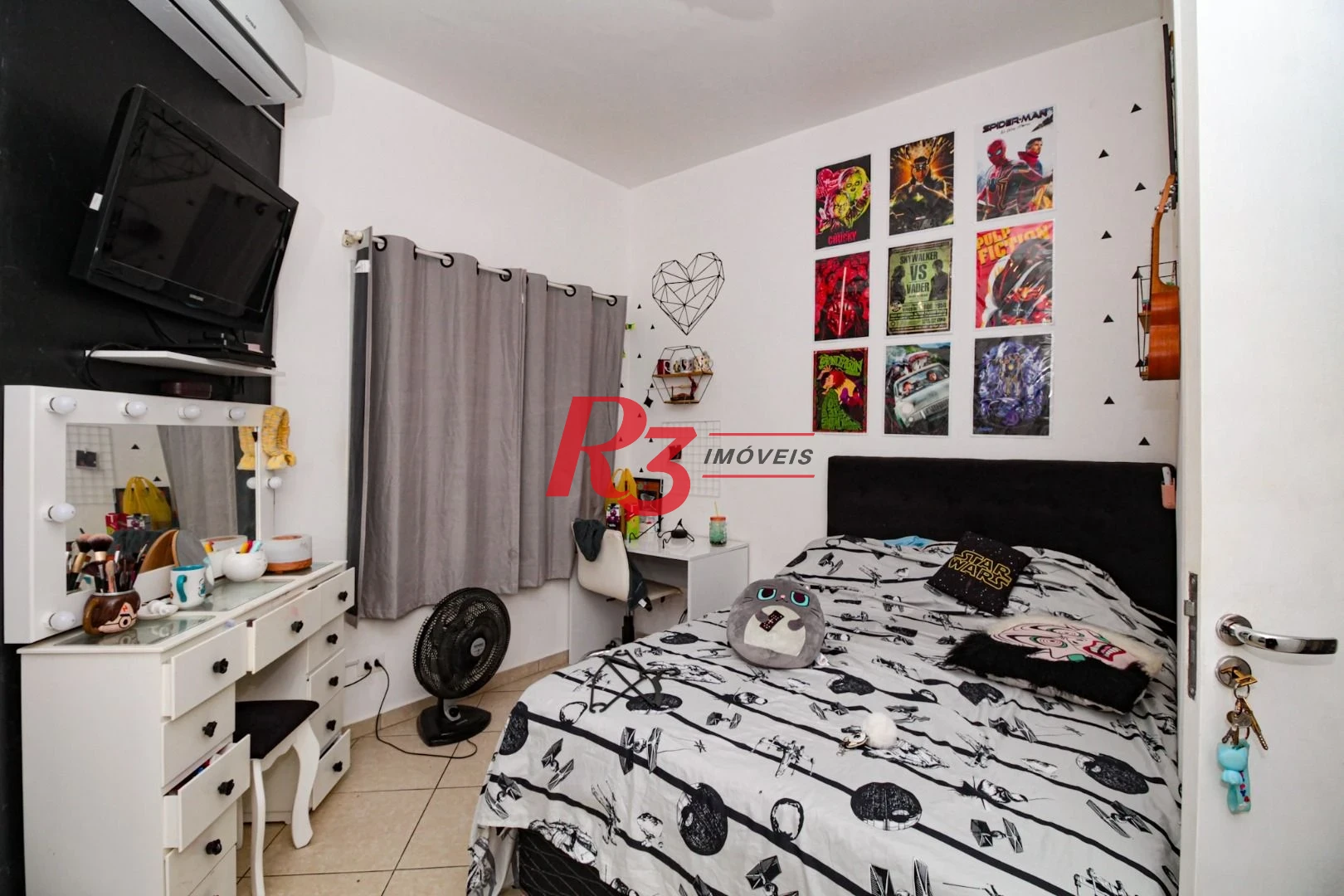 Sobrado com 3 dormitórios à venda, 89 m² por R$ 790.000,00 - Campo Grande - Santos/SP