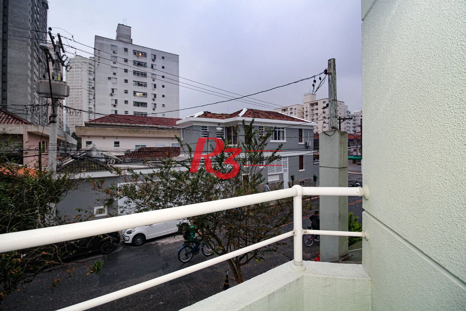 Sobrado com 3 dormitórios à venda, 89 m² por R$ 790.000,00 - Campo Grande - Santos/SP