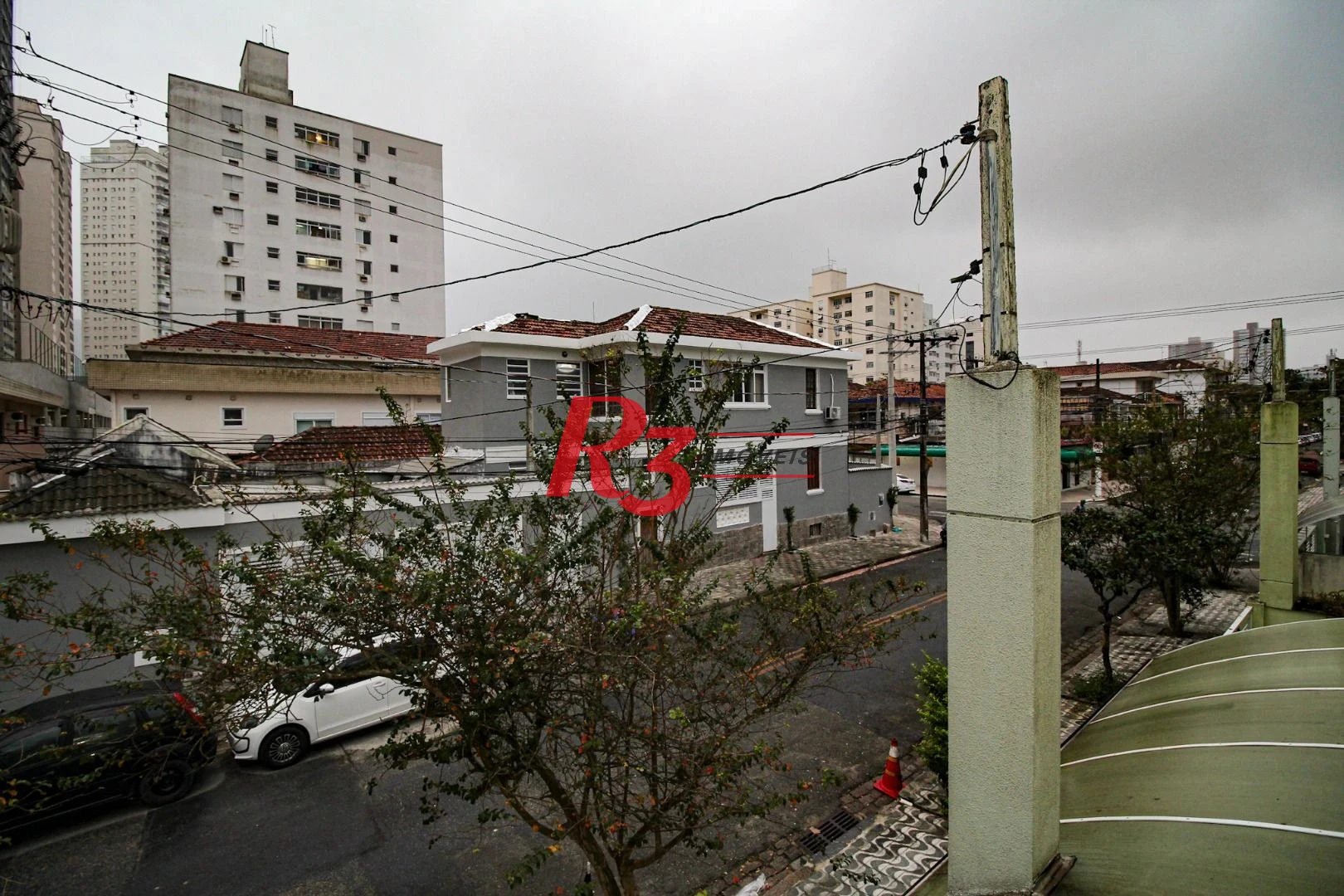 Sobrado com 3 dormitórios à venda, 89 m² por R$ 790.000,00 - Campo Grande - Santos/SP