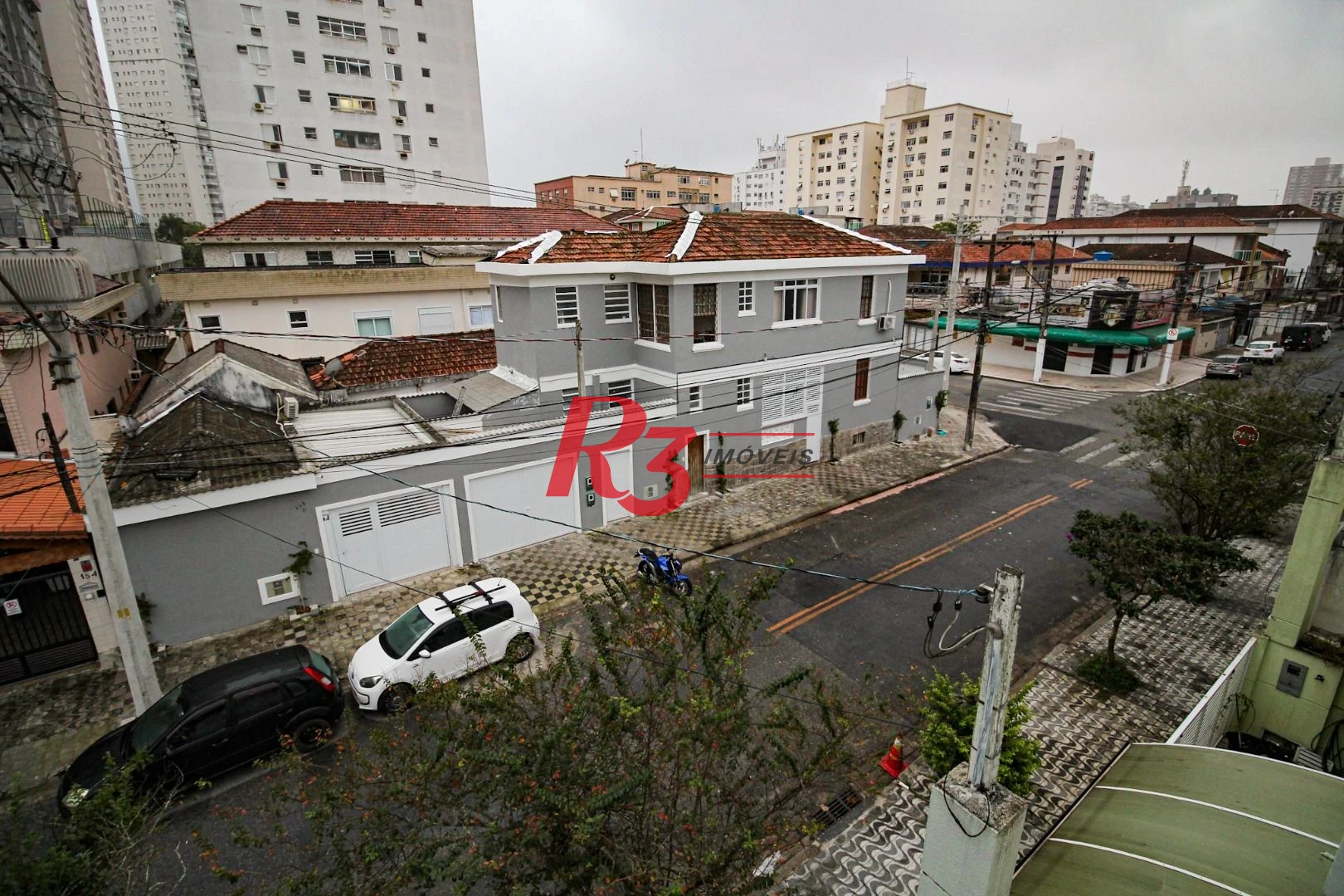 Sobrado com 3 dormitórios à venda, 89 m² por R$ 790.000,00 - Campo Grande - Santos/SP