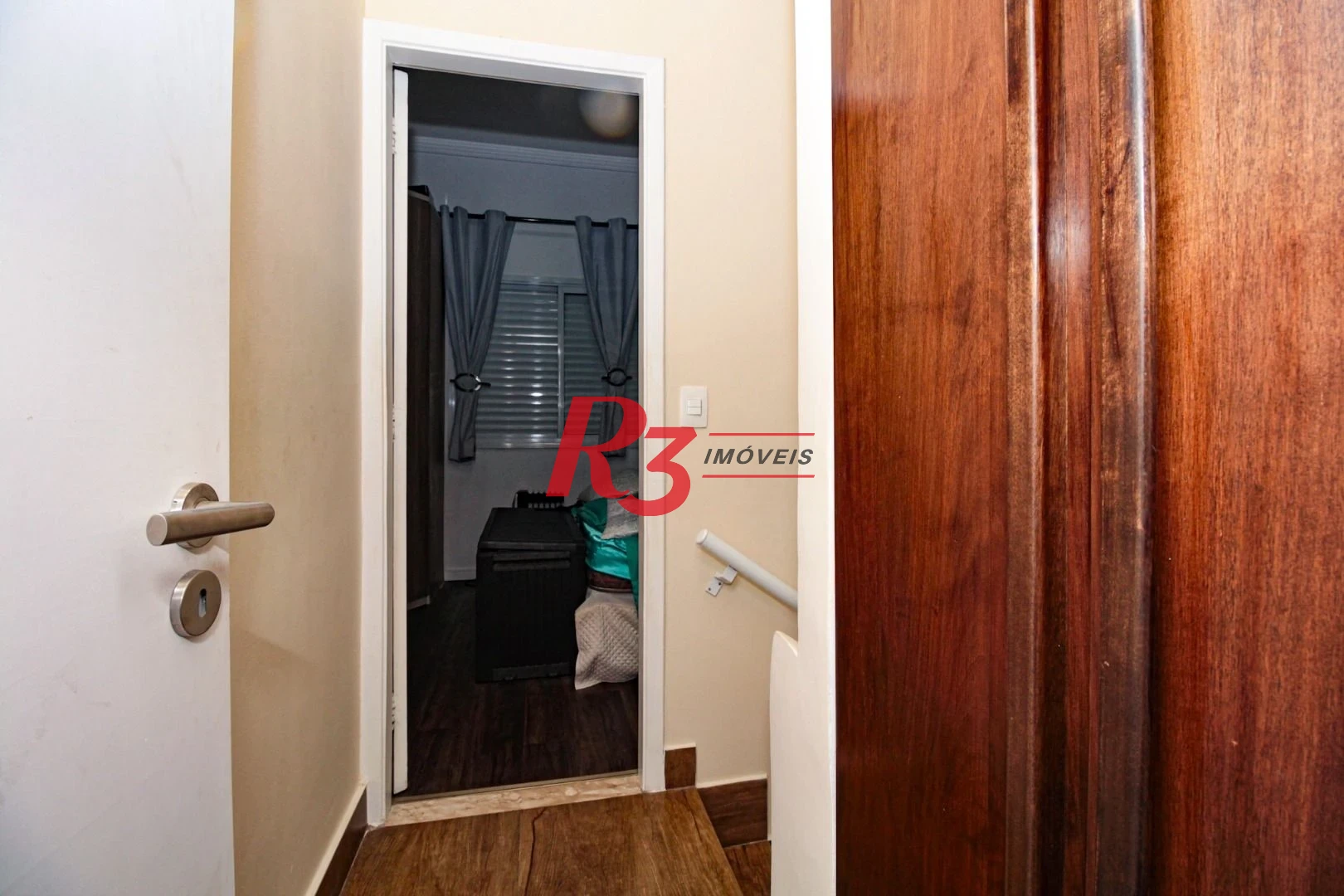 Sobrado com 3 dormitórios à venda, 89 m² por R$ 790.000,00 - Campo Grande - Santos/SP