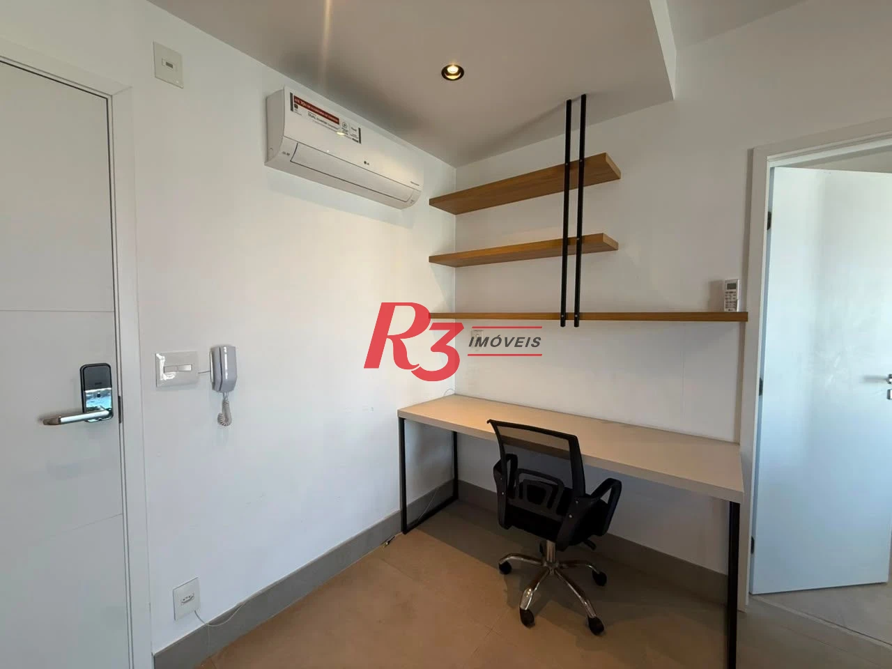 Apartamento com 1 dormitório para alugar, 54 m² - Boqueirão - Santos/SP