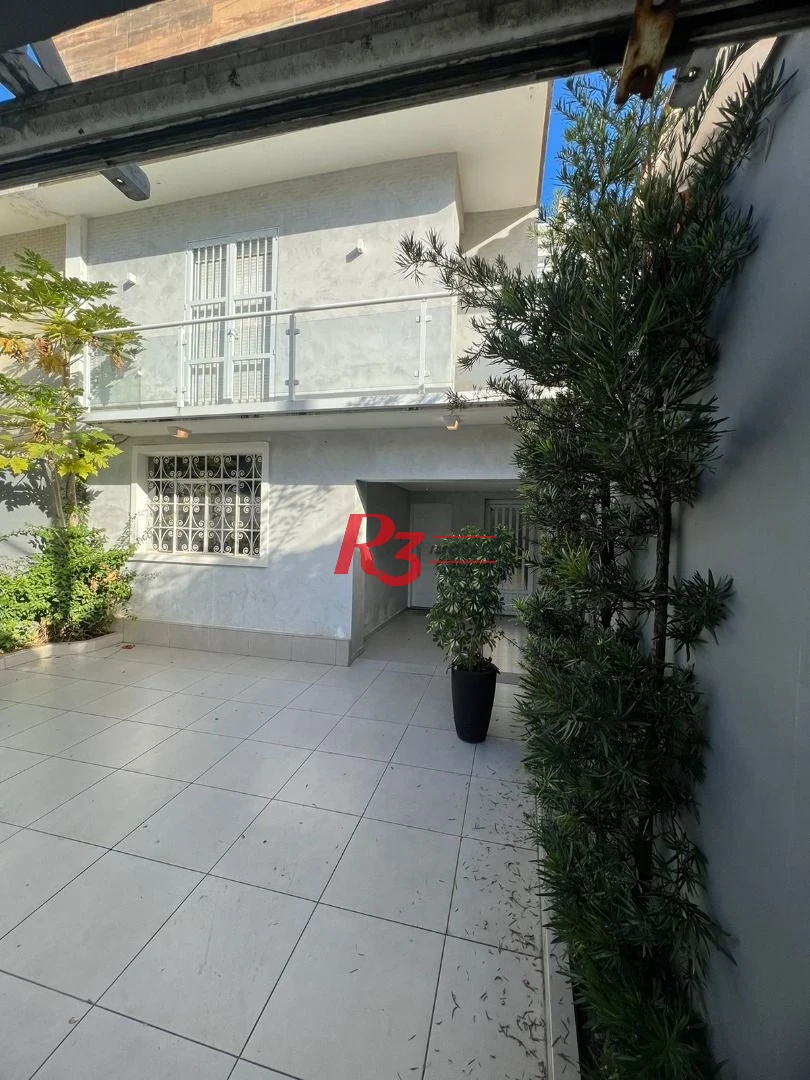 Sobrado com 4 suítes à venda, 240 m² por R$ 2.700.000 - Boqueirão - Santos/SP