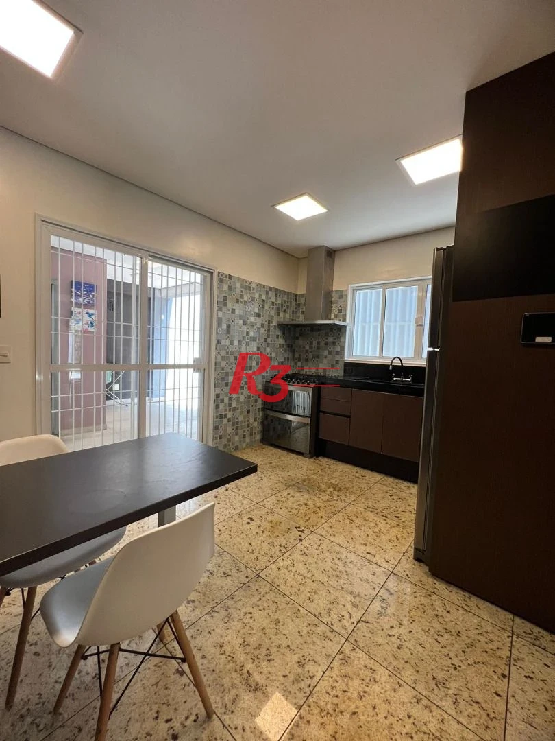 Sobrado com 4 suítes à venda, 240 m² por R$ 2.700.000 - Boqueirão - Santos/SP