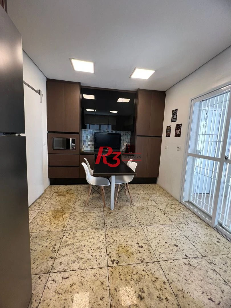 Sobrado com 4 suítes à venda, 240 m² por R$ 2.700.000 - Boqueirão - Santos/SP
