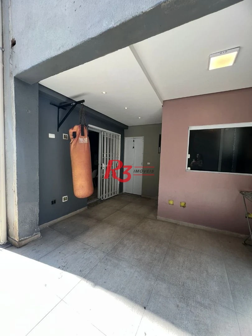 Sobrado com 4 suítes à venda, 240 m² por R$ 2.700.000 - Boqueirão - Santos/SP