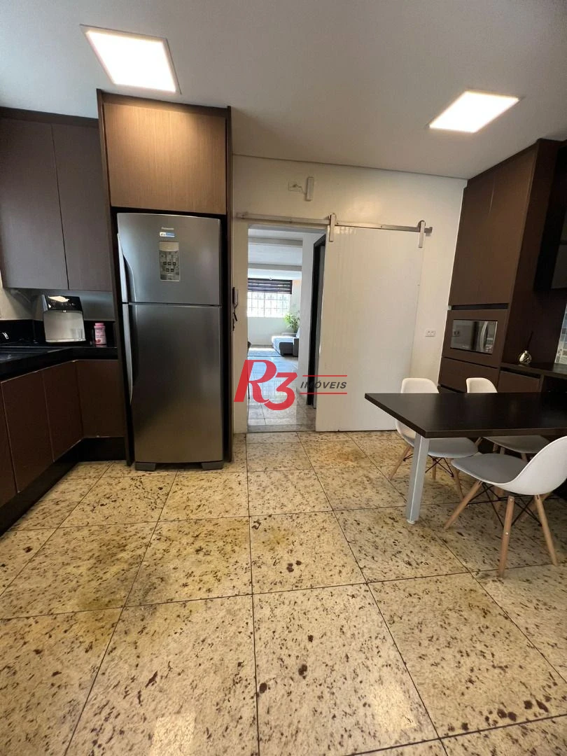 Sobrado com 4 suítes à venda, 240 m² por R$ 2.700.000 - Boqueirão - Santos/SP