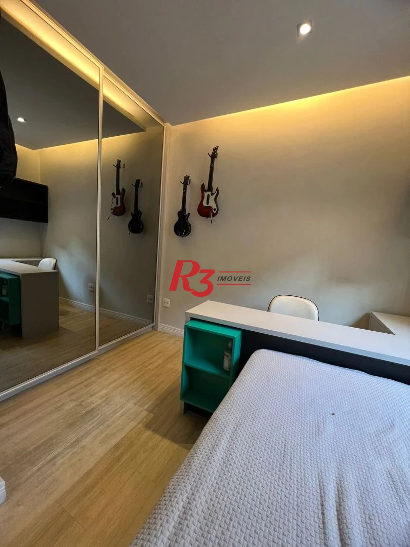 Sobrado com 4 suítes à venda, 240 m² por R$ 2.700.000 - Boqueirão - Santos/SP