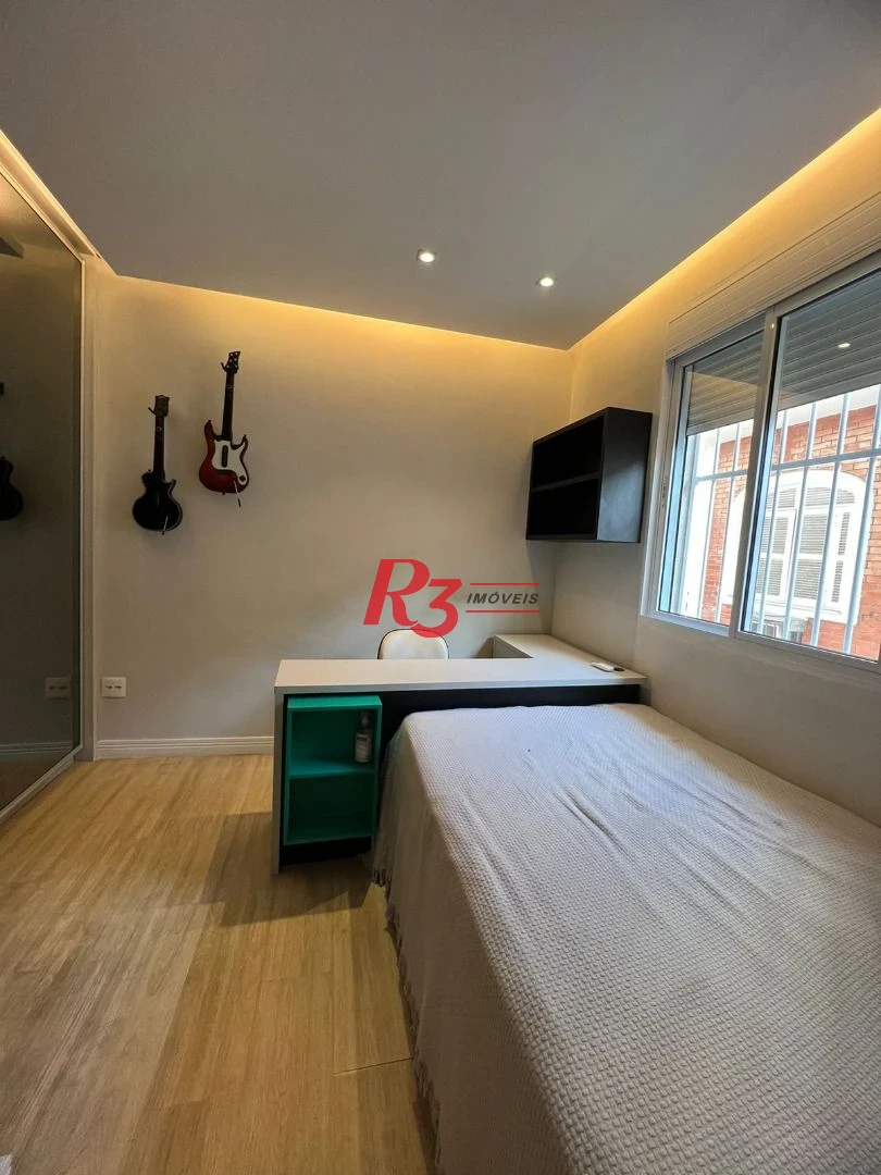Sobrado com 4 suítes à venda, 240 m² por R$ 2.700.000 - Boqueirão - Santos/SP