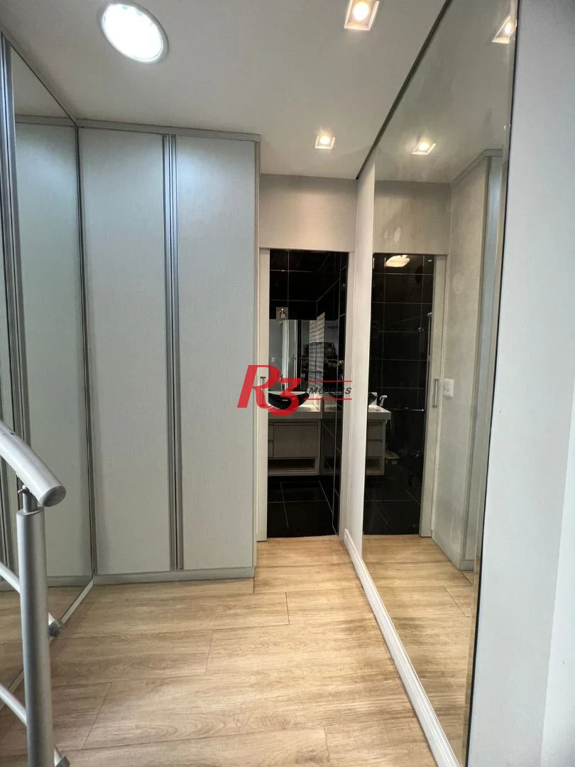 Sobrado com 4 suítes à venda, 240 m² por R$ 2.700.000 - Boqueirão - Santos/SP