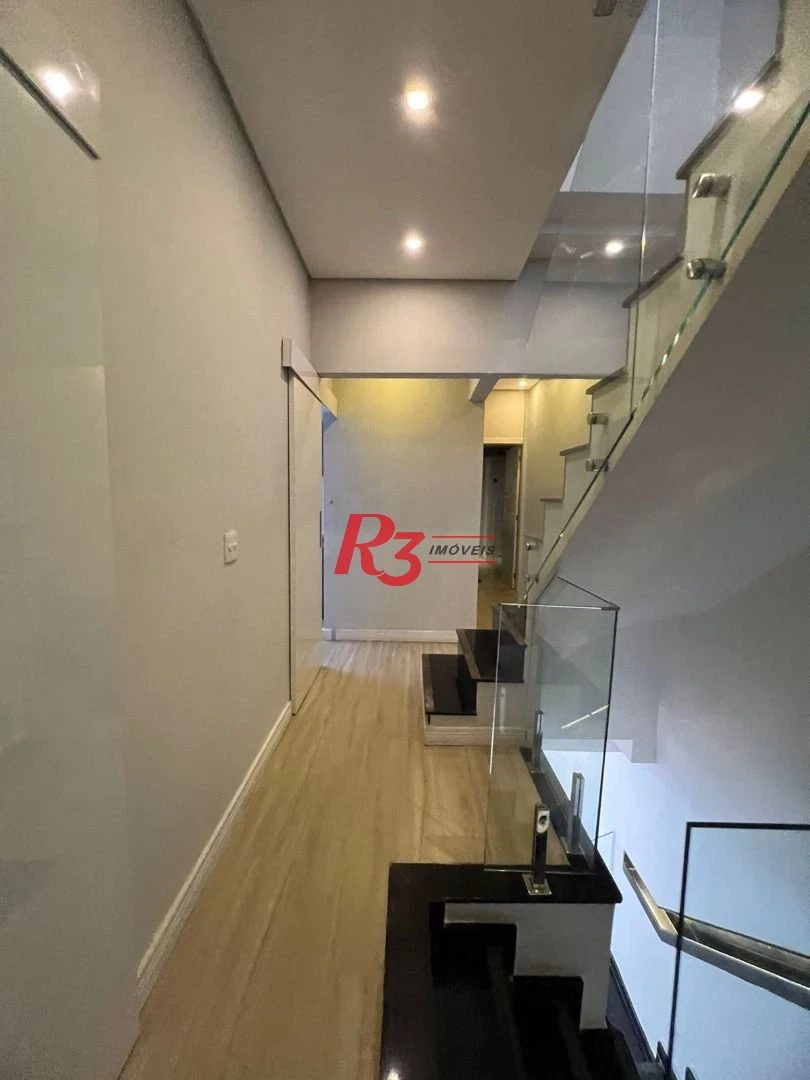 Sobrado com 4 suítes à venda, 240 m² por R$ 2.700.000 - Boqueirão - Santos/SP