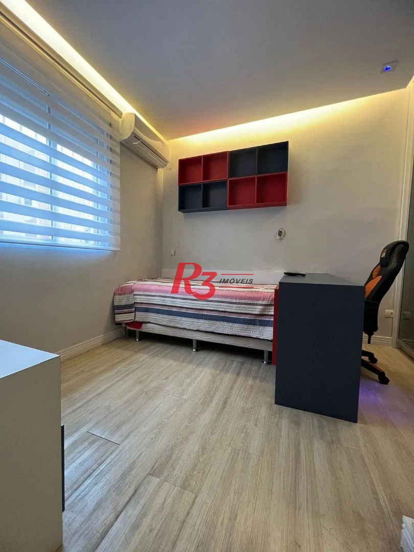 Sobrado com 4 suítes à venda, 240 m² por R$ 2.700.000 - Boqueirão - Santos/SP