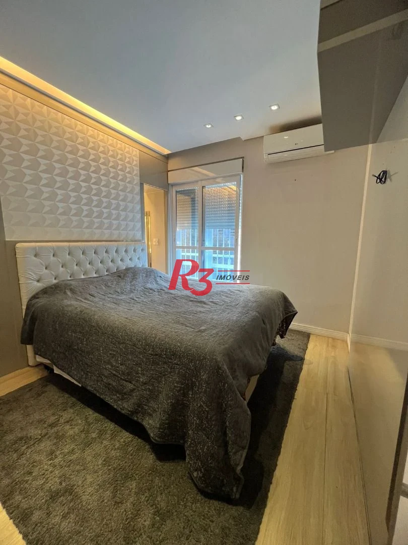 Sobrado com 4 suítes à venda, 240 m² por R$ 2.700.000 - Boqueirão - Santos/SP