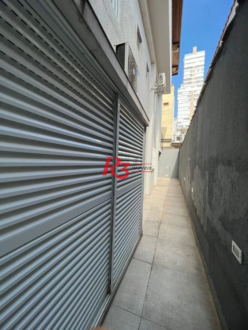 Sobrado com 4 suítes à venda, 240 m² por R$ 2.700.000 - Boqueirão - Santos/SP
