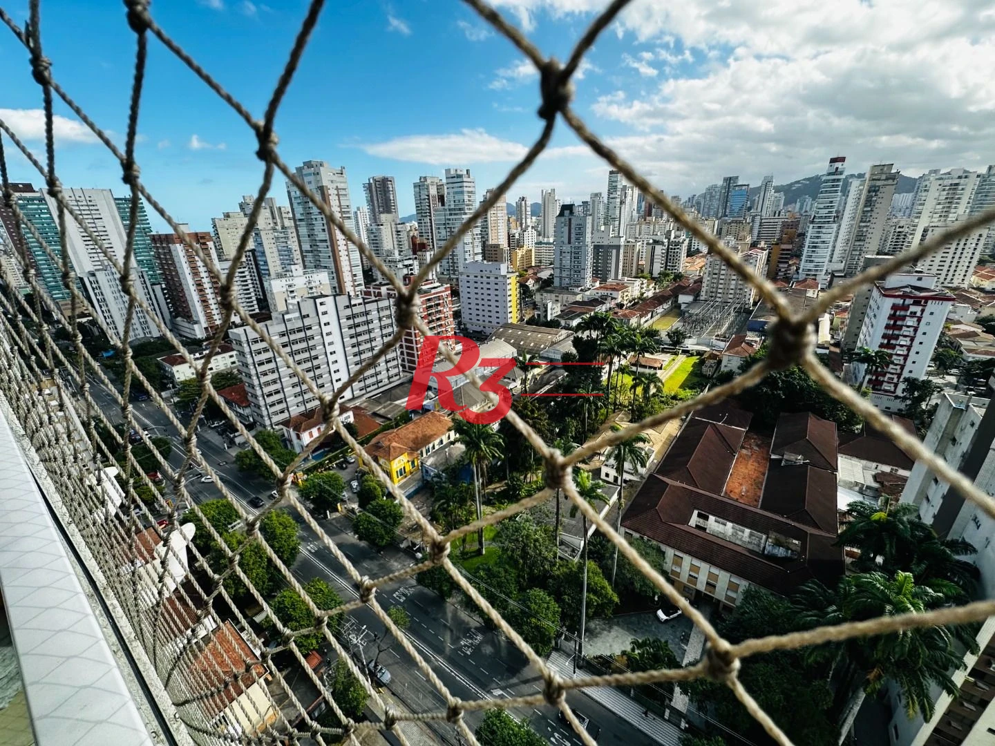 Apartamento com 2 dormitórios à venda, 70 m² por R$ 820.000,00 - Boqueirão - Santos/SP