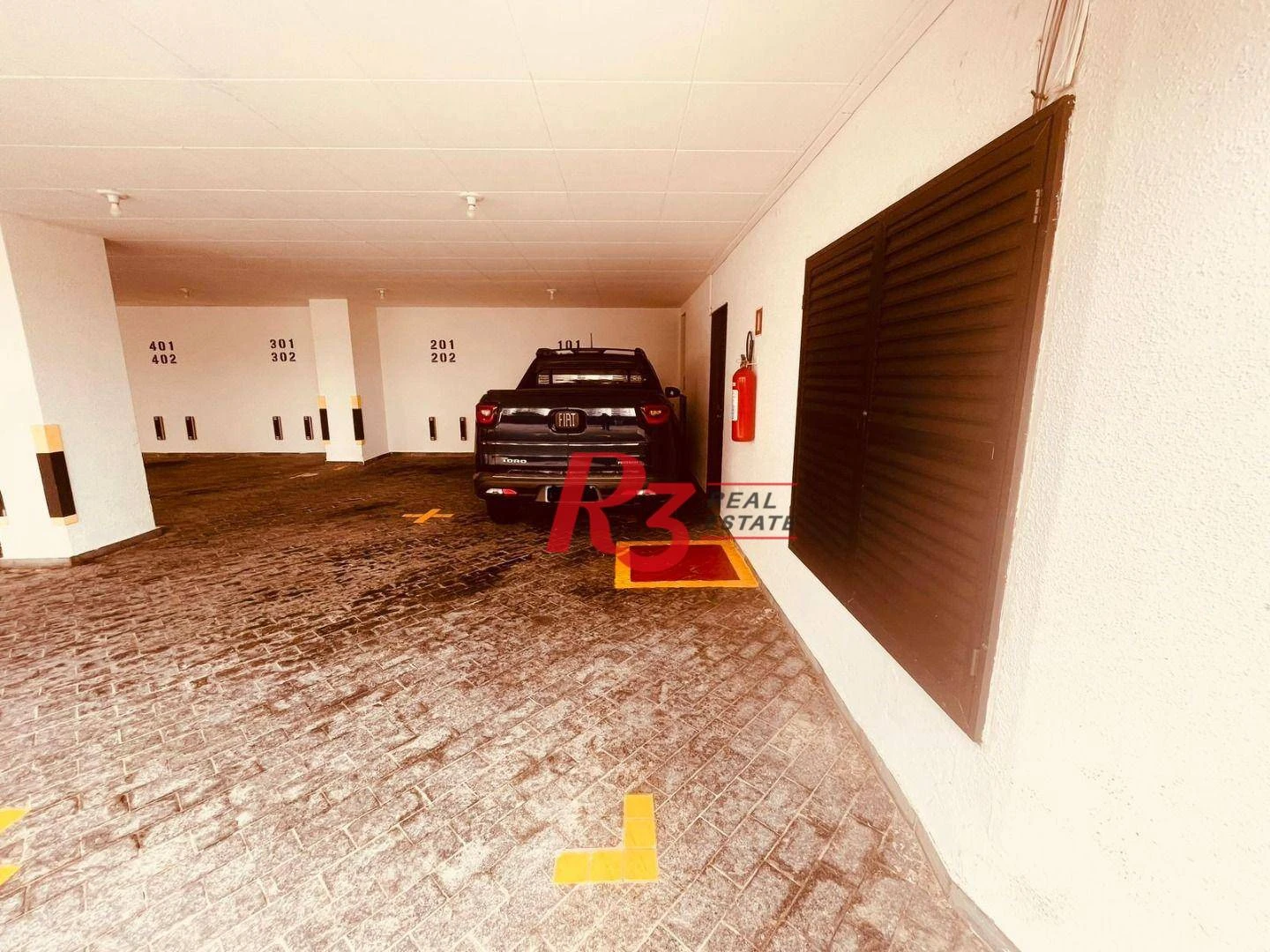 Apartamento com 2 dormitórios à venda, 100 m² por R$ 1.250.000,00 - Gonzaga - Santos/SP