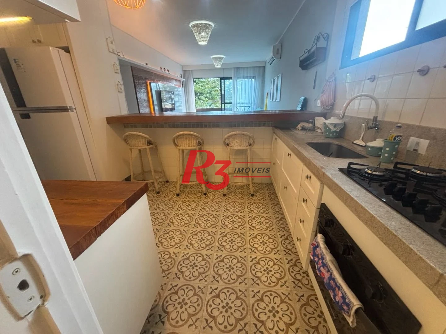 Apartamento com 2 dormitórios à venda, 100 m² por R$ 1.250.000,00 - Gonzaga - Santos/SP