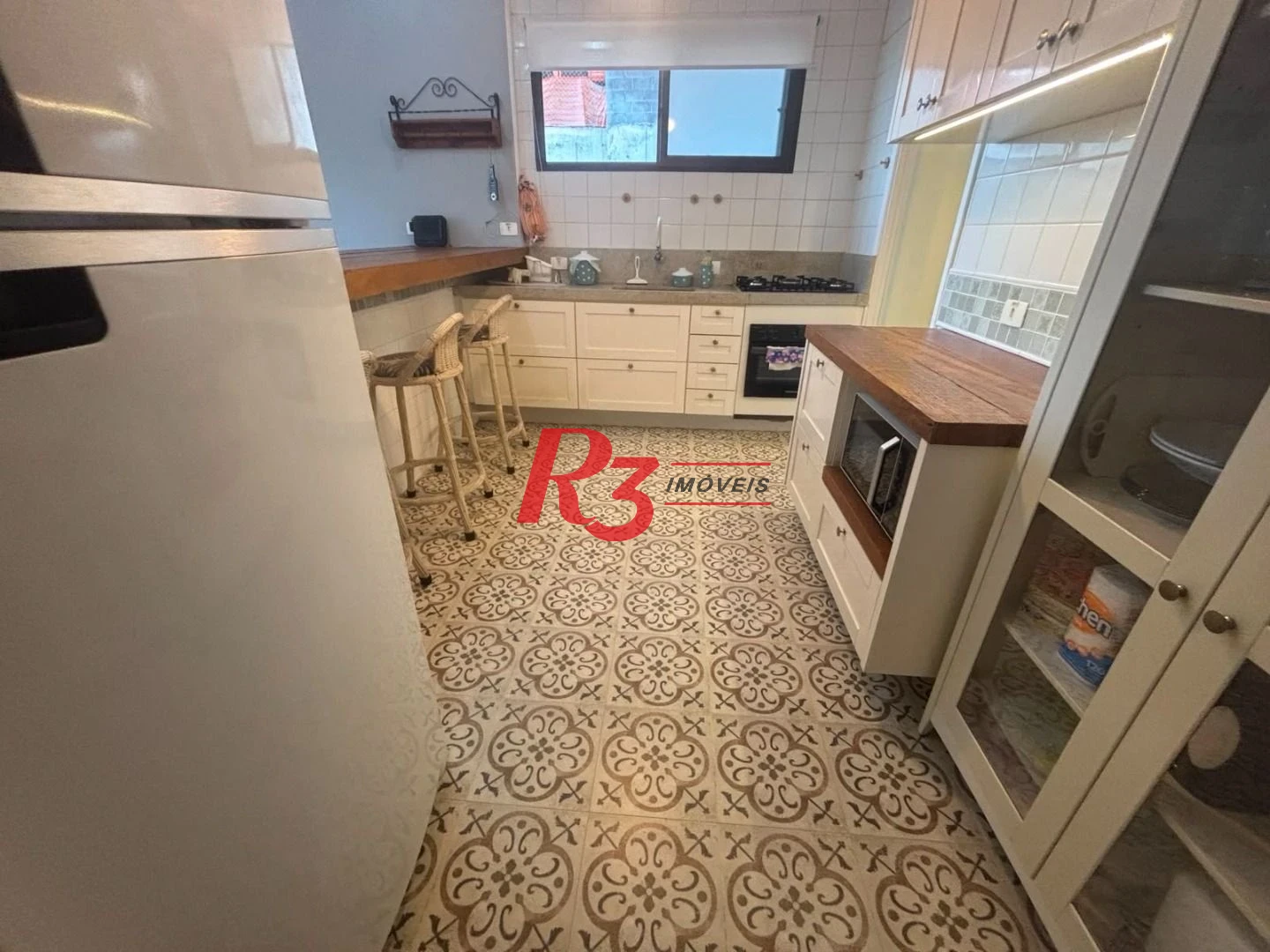 Apartamento com 2 dormitórios à venda, 100 m² por R$ 1.250.000,00 - Gonzaga - Santos/SP