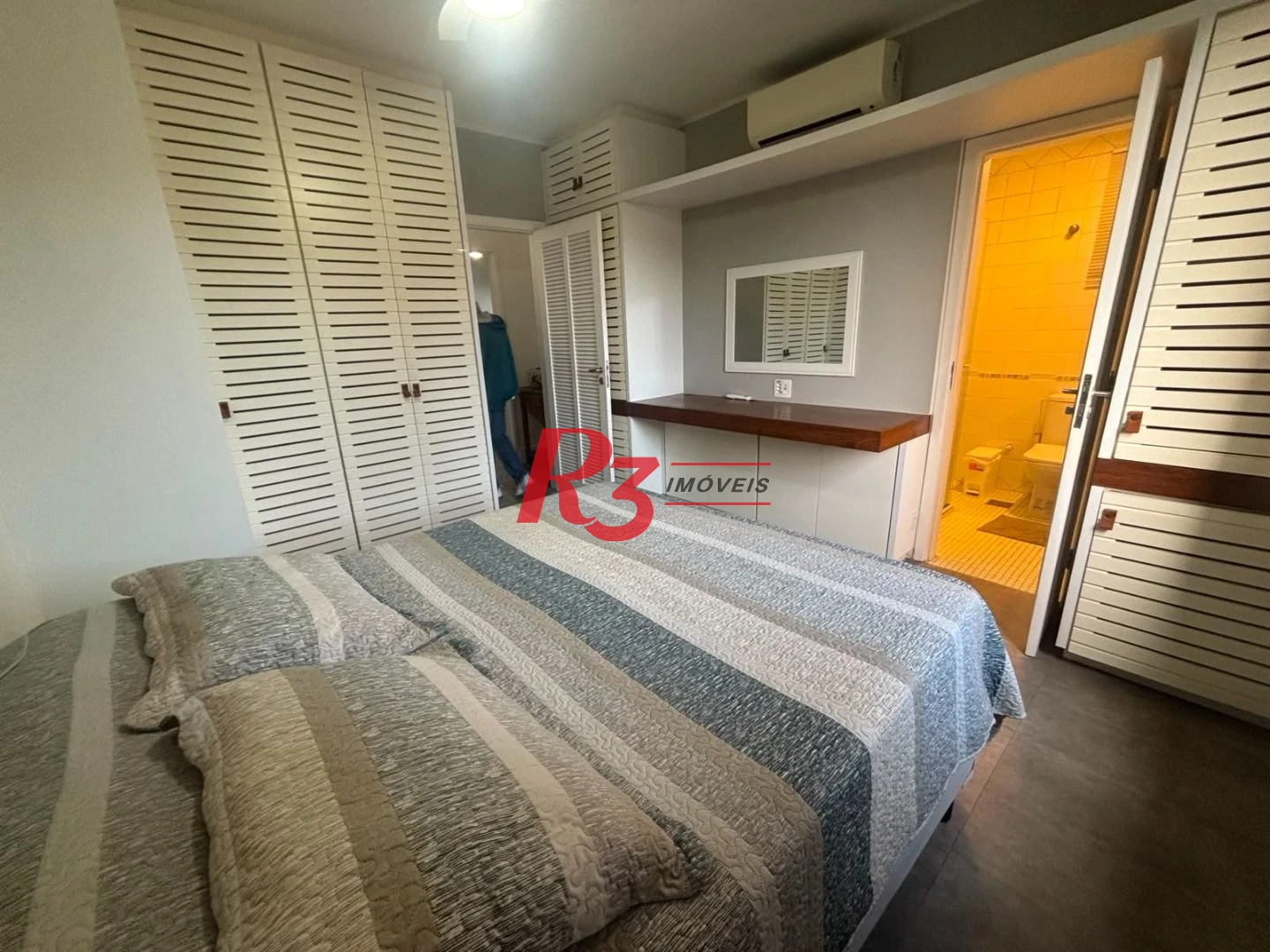 Apartamento com 2 dormitórios à venda, 100 m² por R$ 1.250.000,00 - Gonzaga - Santos/SP