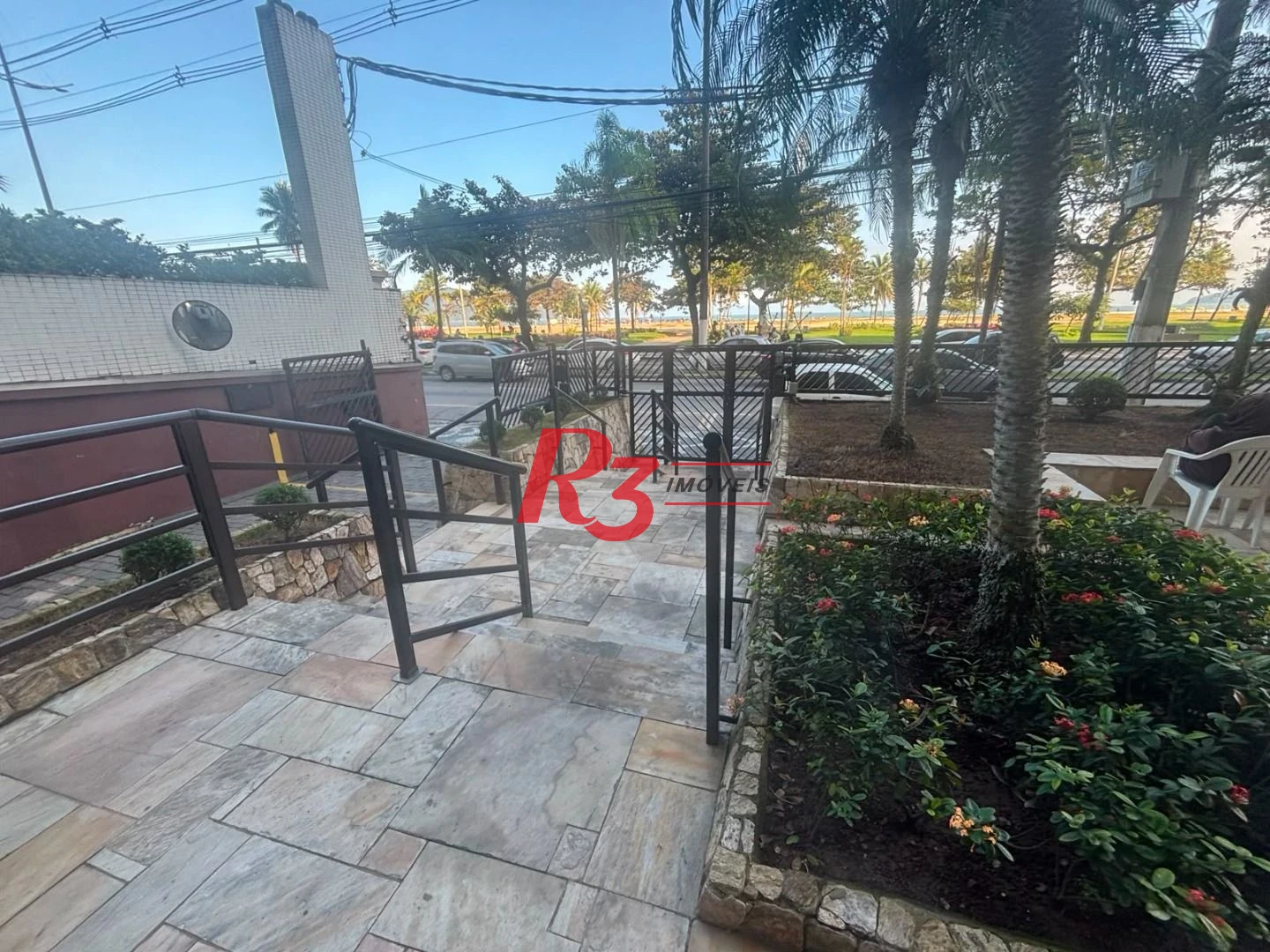 Apartamento com 2 dormitórios à venda, 100 m² por R$ 1.250.000,00 - Gonzaga - Santos/SP