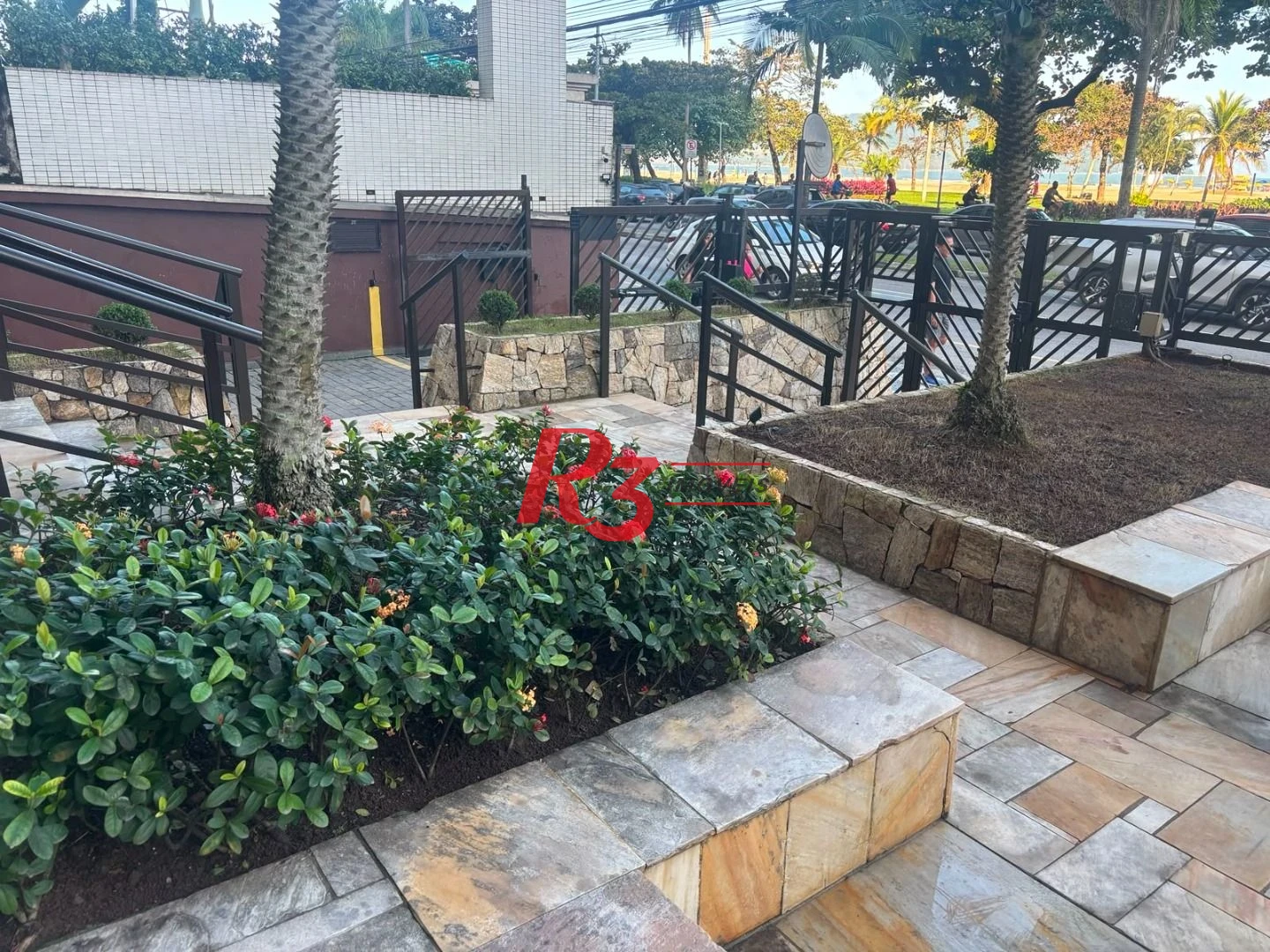 Apartamento com 2 dormitórios à venda, 100 m² por R$ 1.250.000,00 - Gonzaga - Santos/SP