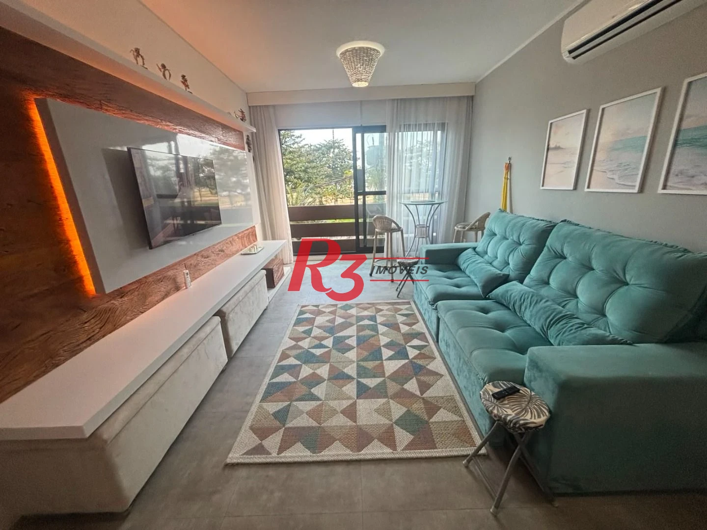 Apartamento com 2 dormitórios à venda, 100 m² por R$ 1.250.000,00 - Gonzaga - Santos/SP