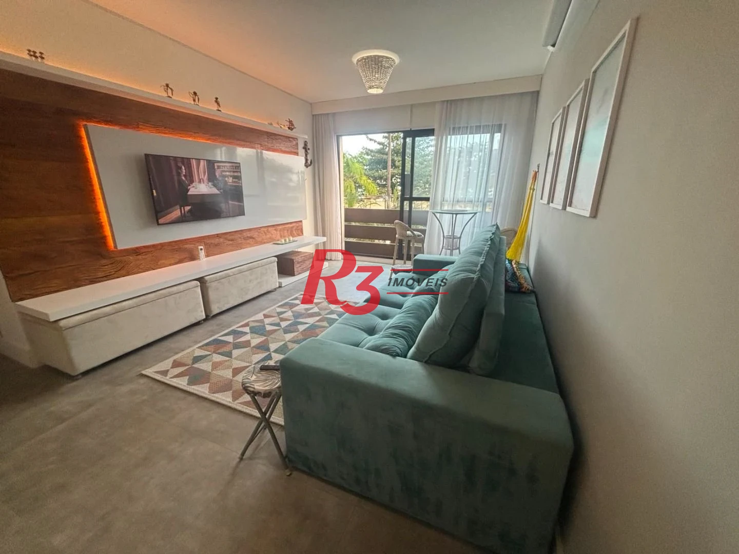 Apartamento com 2 dormitórios à venda, 100 m² por R$ 1.250.000,00 - Gonzaga - Santos/SP