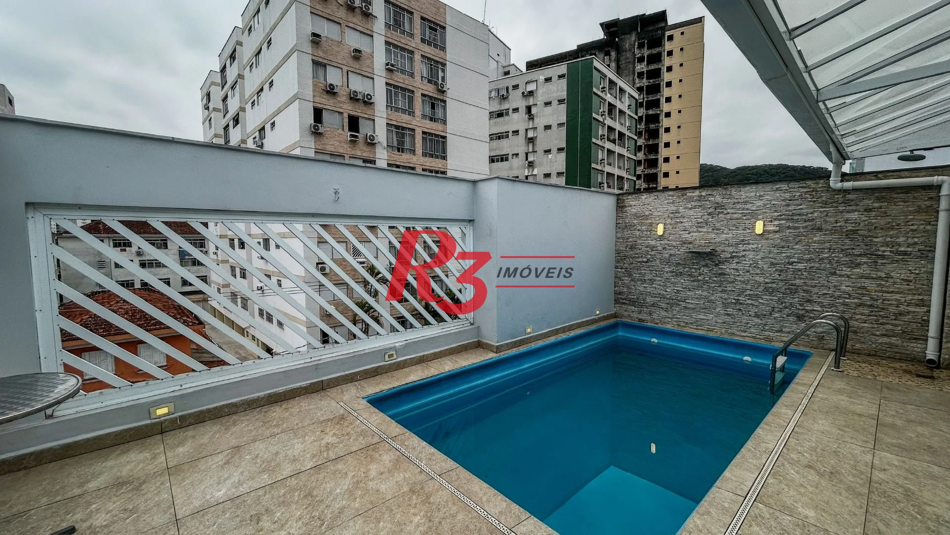 Casa com 3 dormitórios à venda, 307 m² por R$ 1.600.000,00 - Marapé - Santos/SP