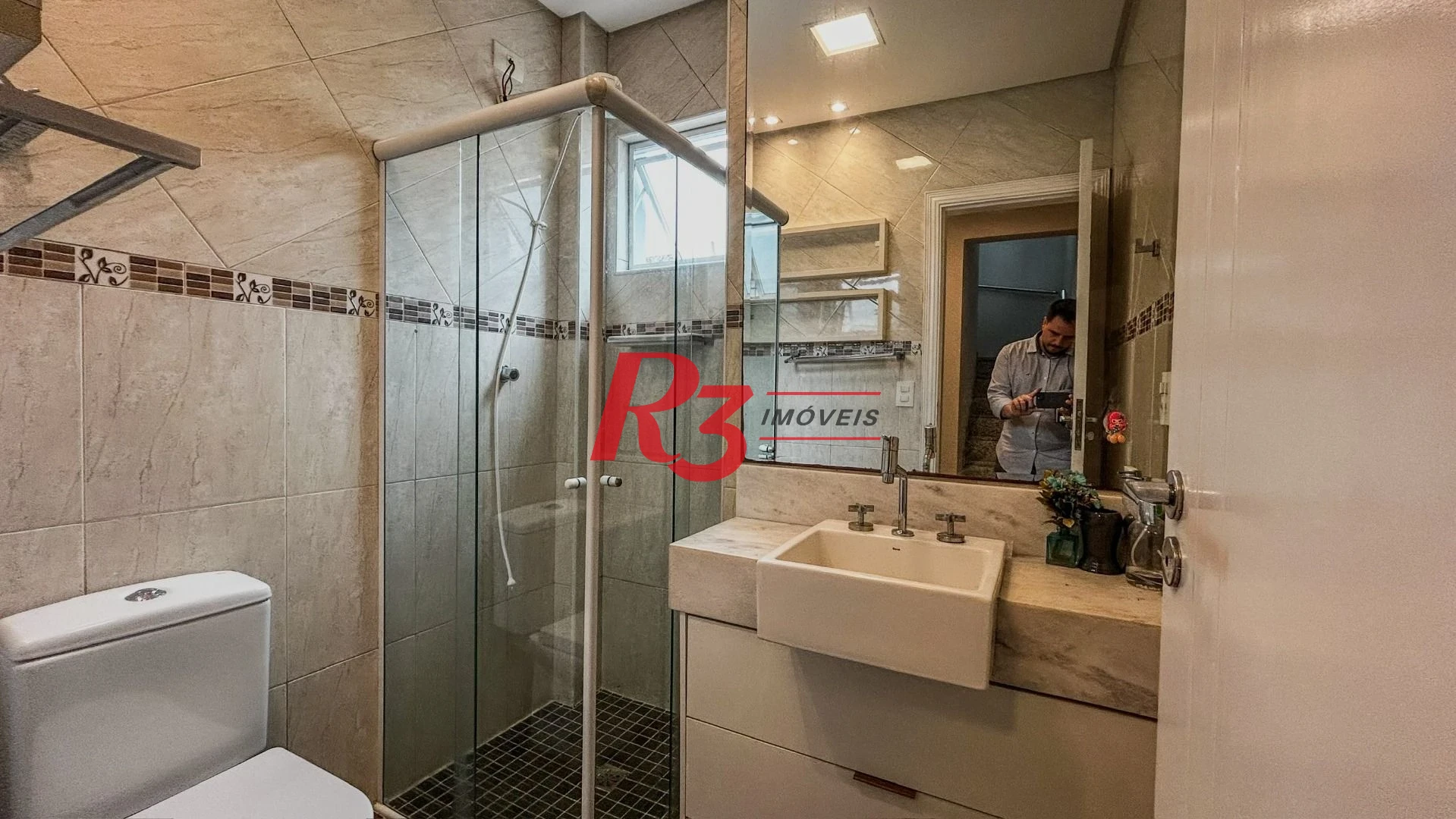 Casa com 3 dormitórios à venda, 307 m² por R$ 1.600.000,00 - Marapé - Santos/SP