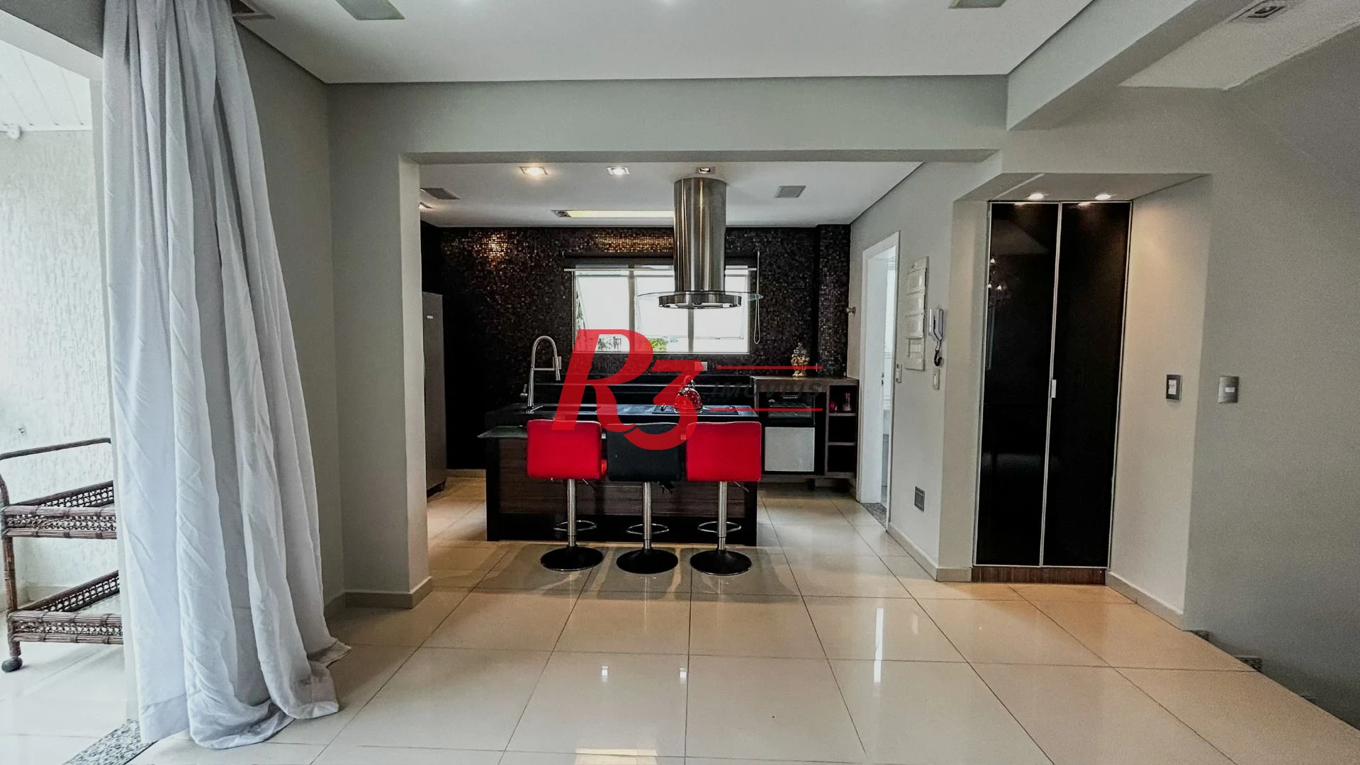 Casa com 3 dormitórios à venda, 307 m² por R$ 1.600.000,00 - Marapé - Santos/SP