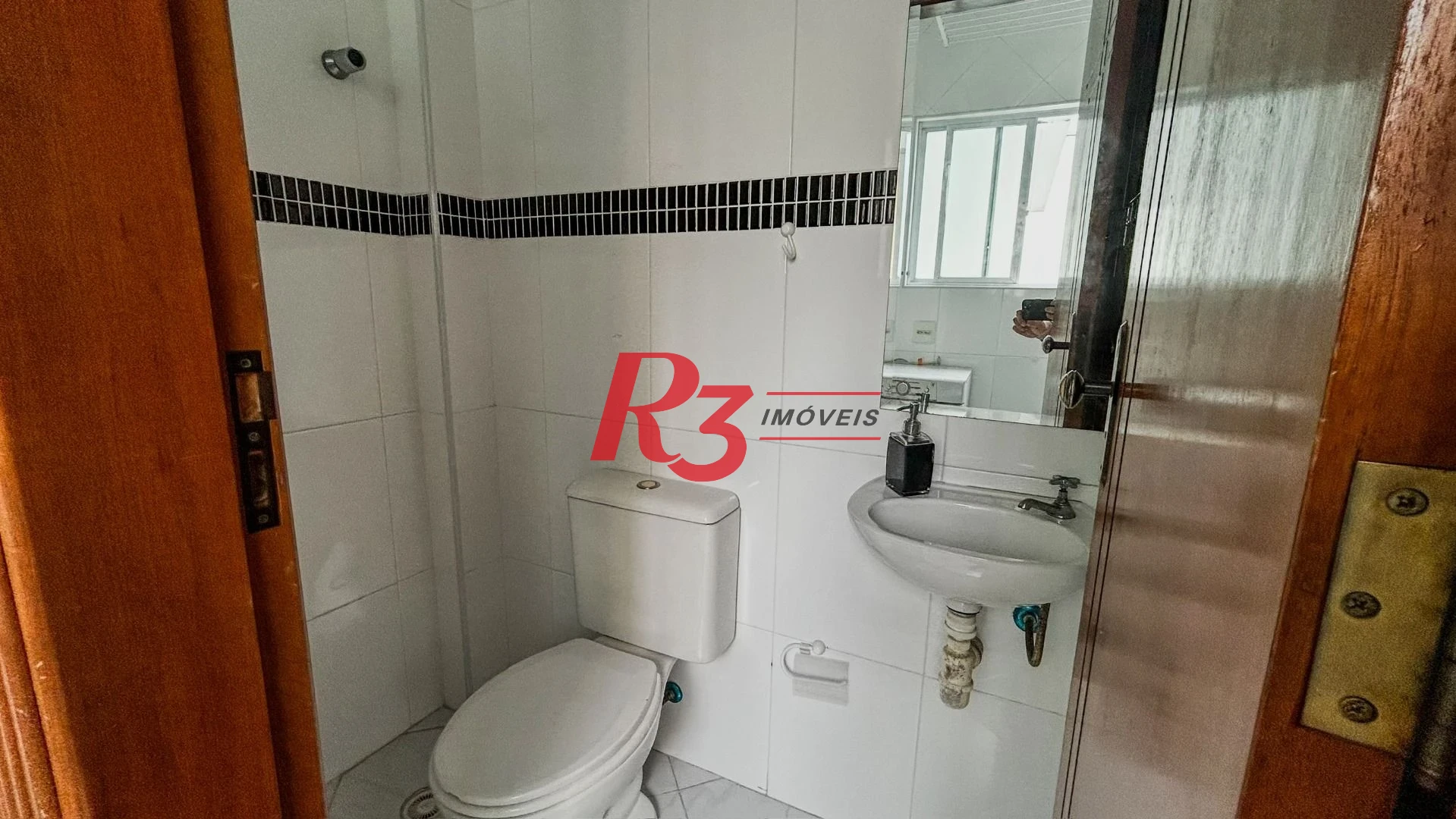 Casa com 3 dormitórios à venda, 307 m² por R$ 1.600.000,00 - Marapé - Santos/SP