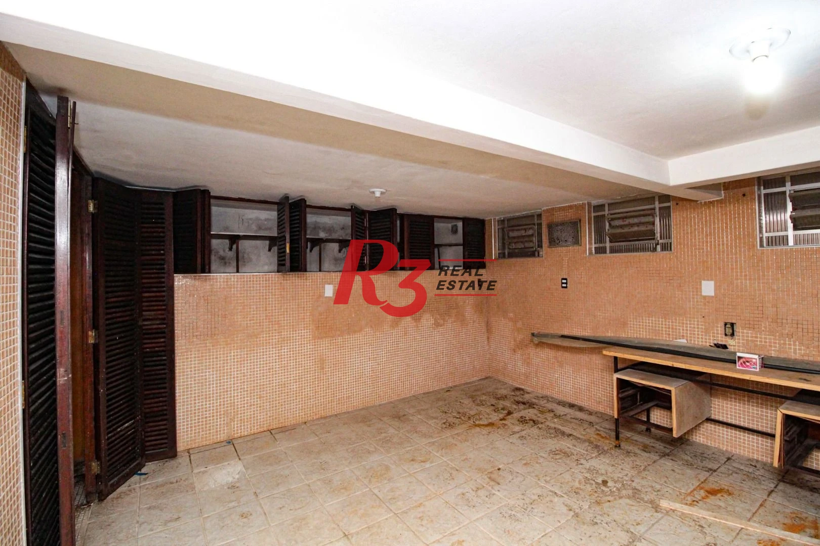 Casa com 4 dormitórios para alugar, 333 m² por R$ 23.087,63/mês - Embaré - Santos/SP