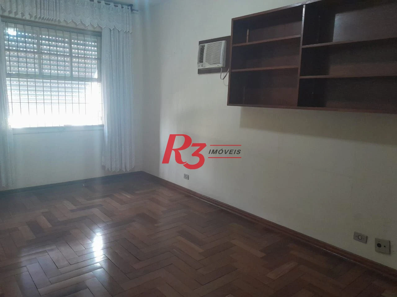 Casa à venda, 250 m² por R$ 1.600.000,00 - Gonzaga - Santos/SP