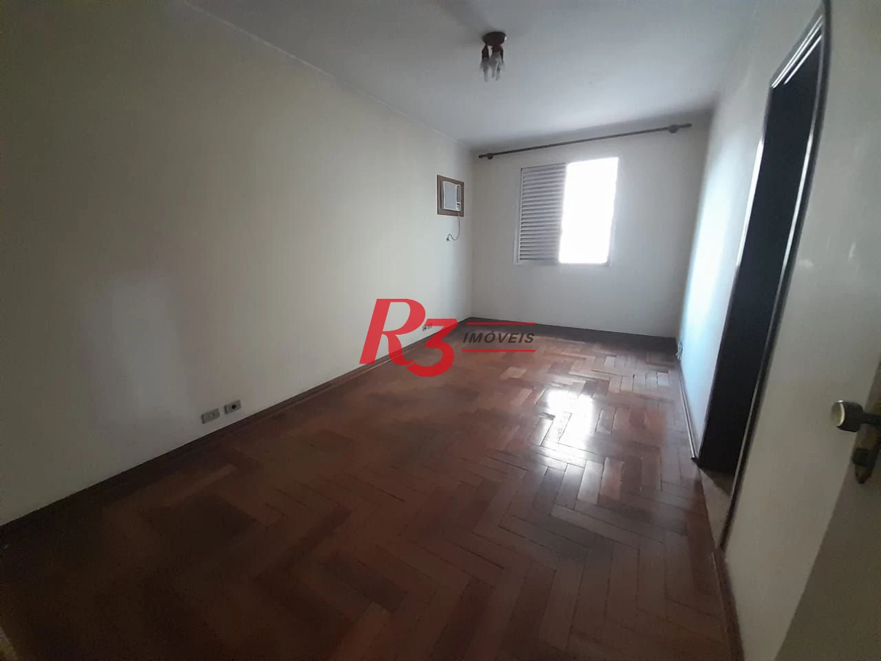 Casa à venda, 250 m² por R$ 1.600.000,00 - Gonzaga - Santos/SP