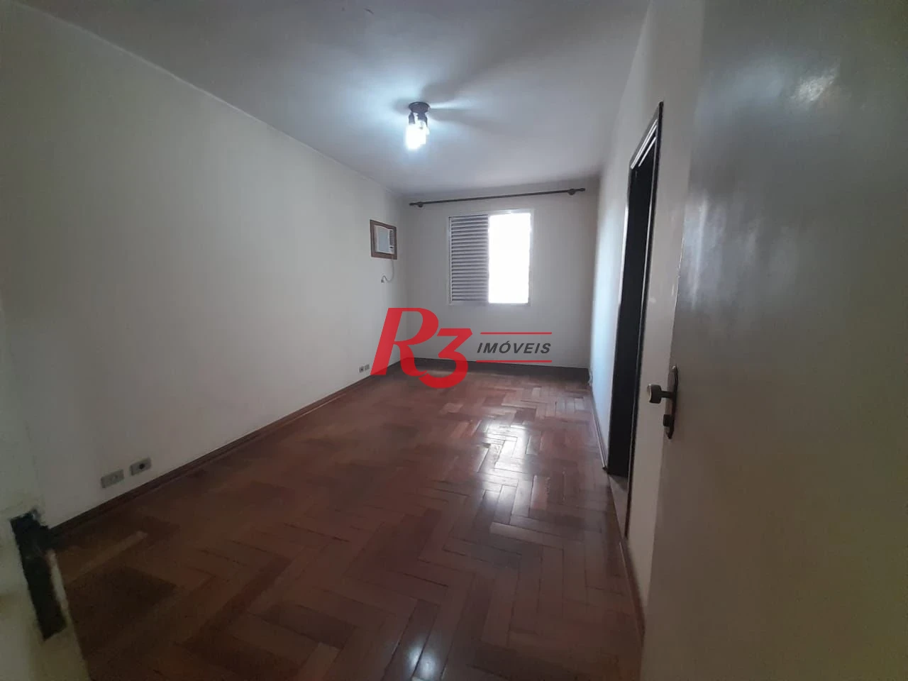 Casa à venda, 250 m² por R$ 1.600.000,00 - Gonzaga - Santos/SP