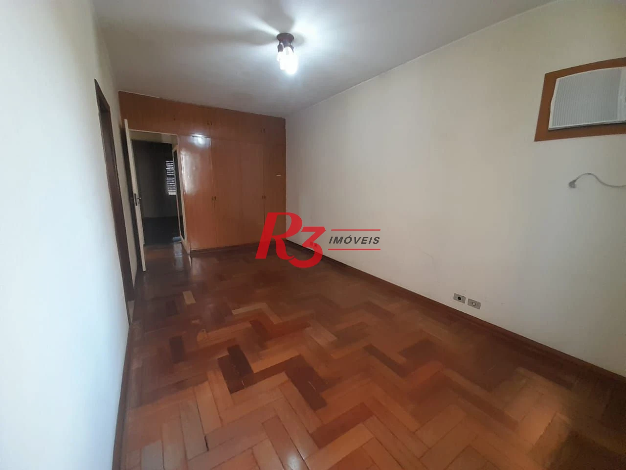 Casa à venda, 250 m² por R$ 1.600.000,00 - Gonzaga - Santos/SP