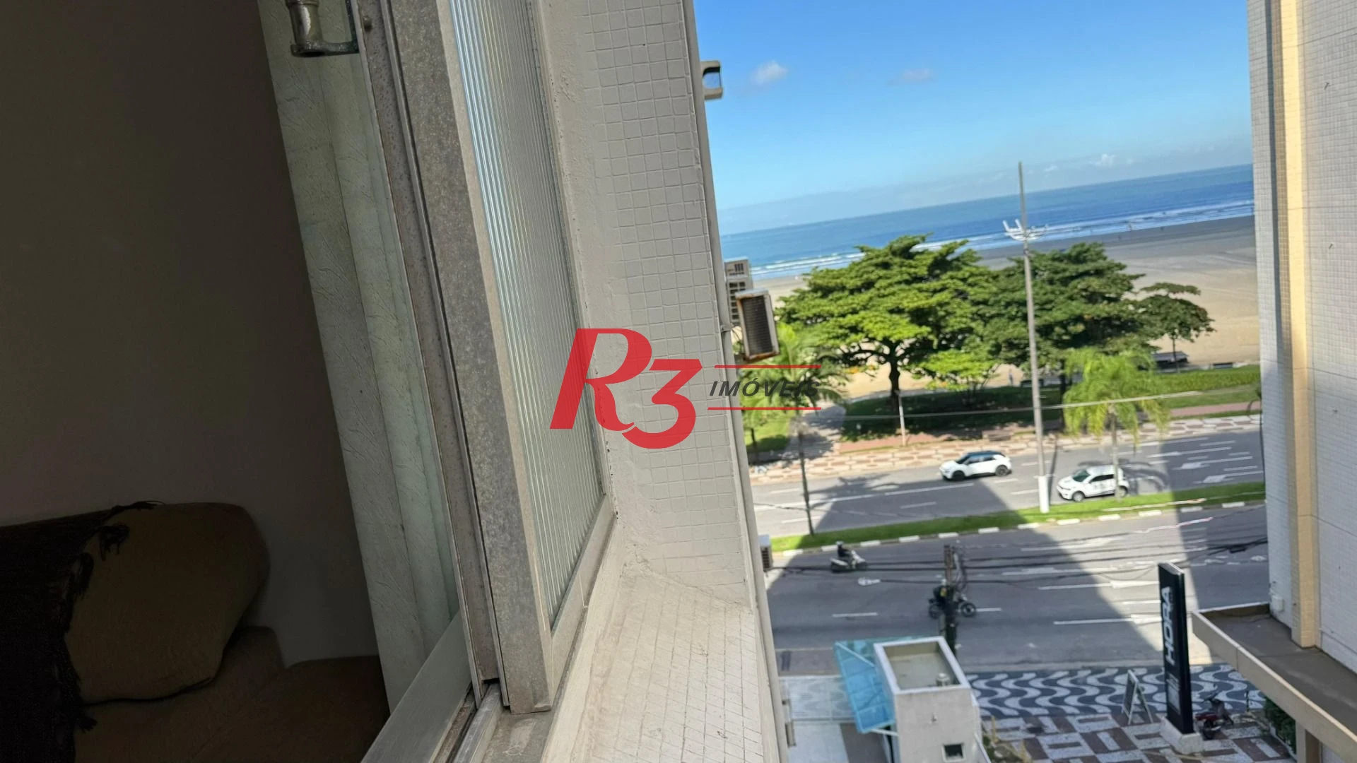 Apartamento com 2 dormitórios à venda, 55 m² por R$ 535.000,00 - Gonzaga - Santos/SP