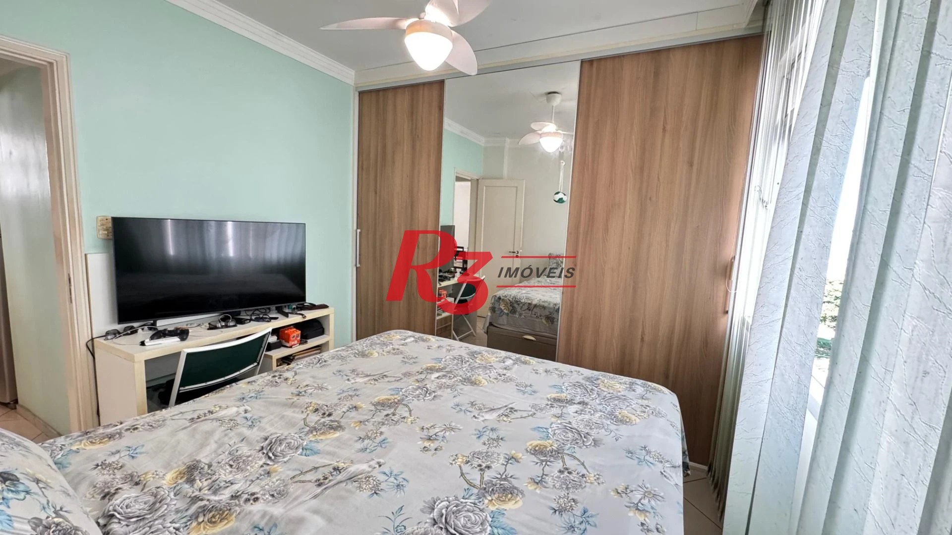 Apartamento com 2 dormitórios à venda, 55 m² por R$ 535.000,00 - Gonzaga - Santos/SP