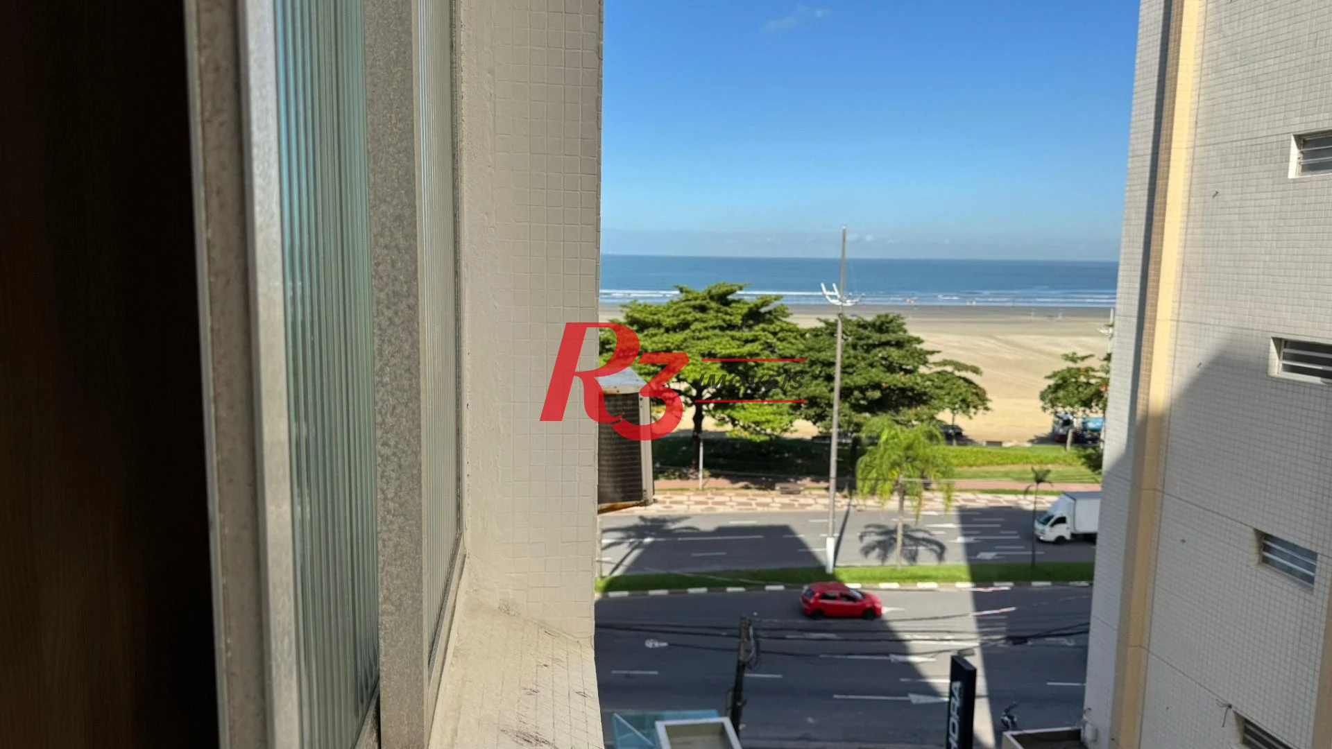 Apartamento com 2 dormitórios à venda, 55 m² por R$ 535.000,00 - Gonzaga - Santos/SP